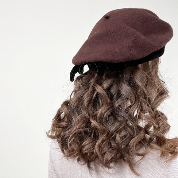 Vintage Beret Cap Hat Winter Velvet Wool Bow French European Preppy 70s 80s Euro - Picture 3 of 7